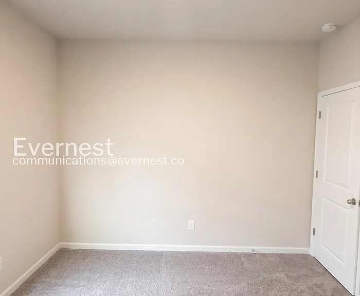 137 Culver St — Photo 25