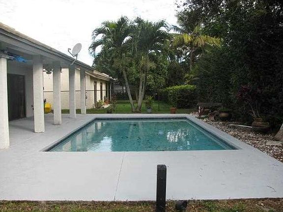 2nd image of 5125 NW 43rd Ave