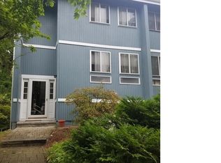 6 Marion Ct, Pomona, NY 10970