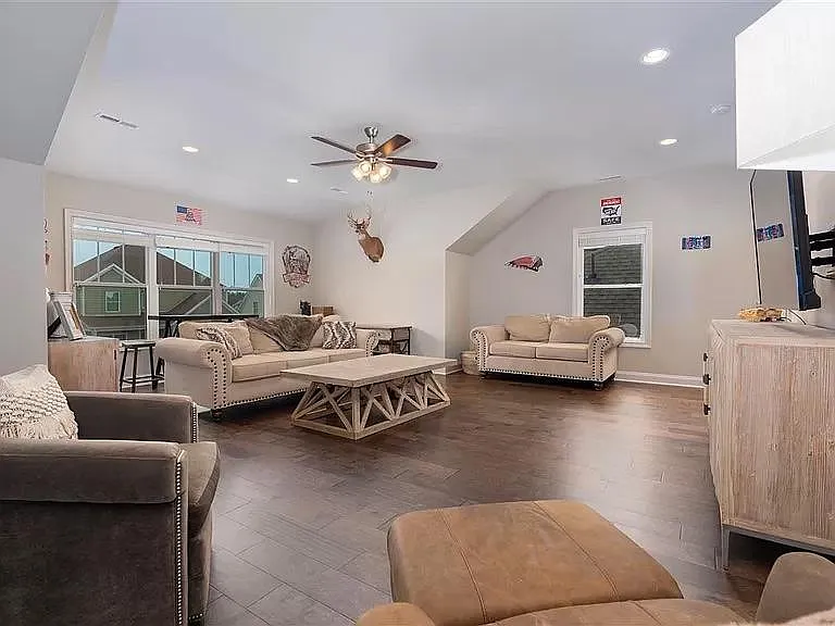 661 Boston Park Dr — Photo 12