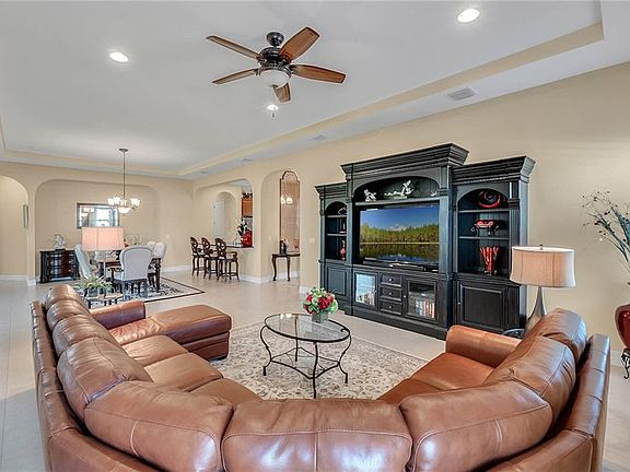 5th image of 315 Salt Marsh Ln