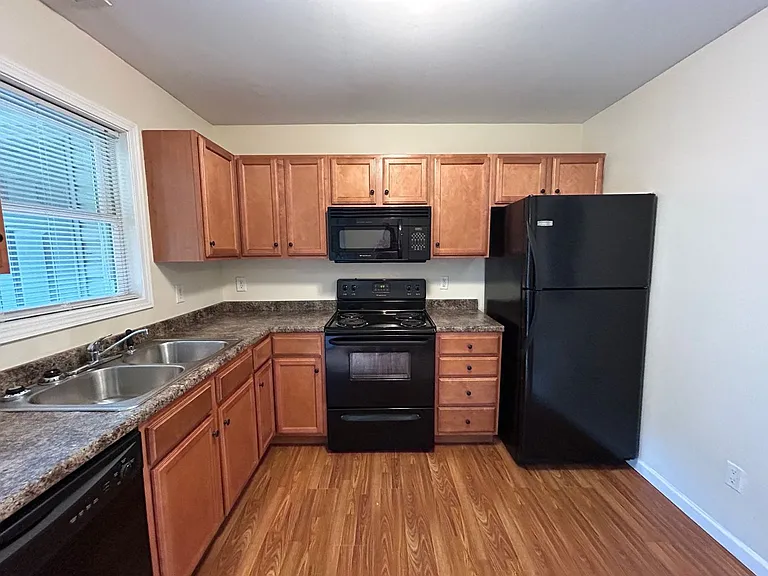 22A Half Moon Dr — Photo 4
