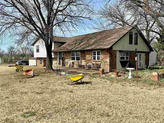 3rd image of 3601 W Hubbard Rd