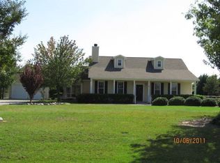 15 Craigs Ln, Tifton, GA 31794