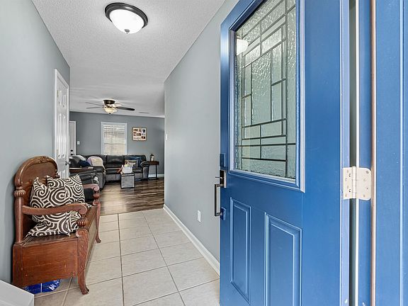 4th image of 233 Peggy Anne Ln