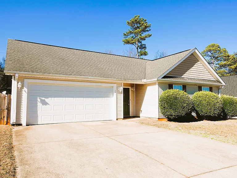 139 Stockbridge Dr — Photo 4