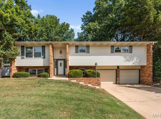 2421 Antiquity Ln, Belleville, IL 62221