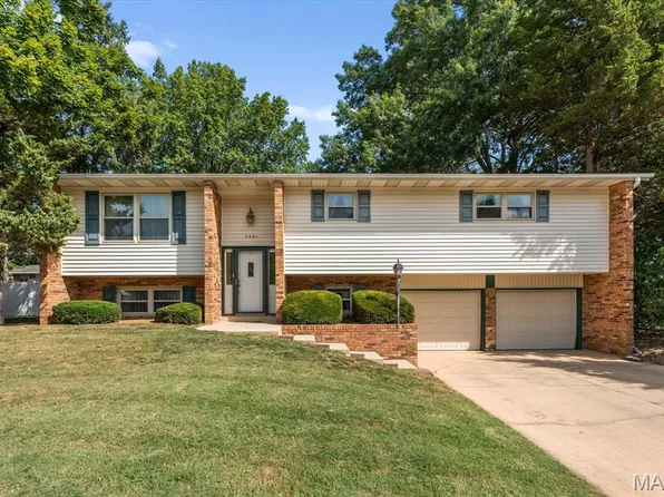 2421 Antiquity Ln, Belleville, IL 62221