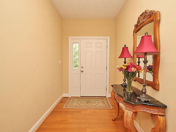 4th image of 6115 Crumpacker Dr