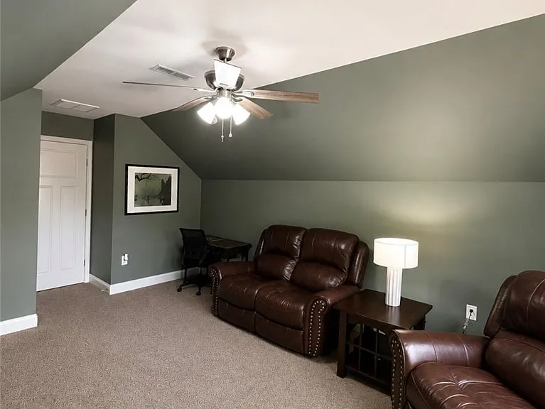 218 Himalayan Rd — Photo 28
