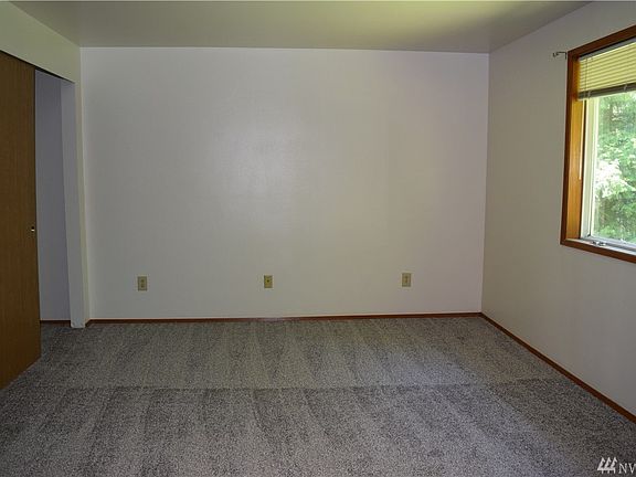 4th image of 5932 NE Timberland Dr