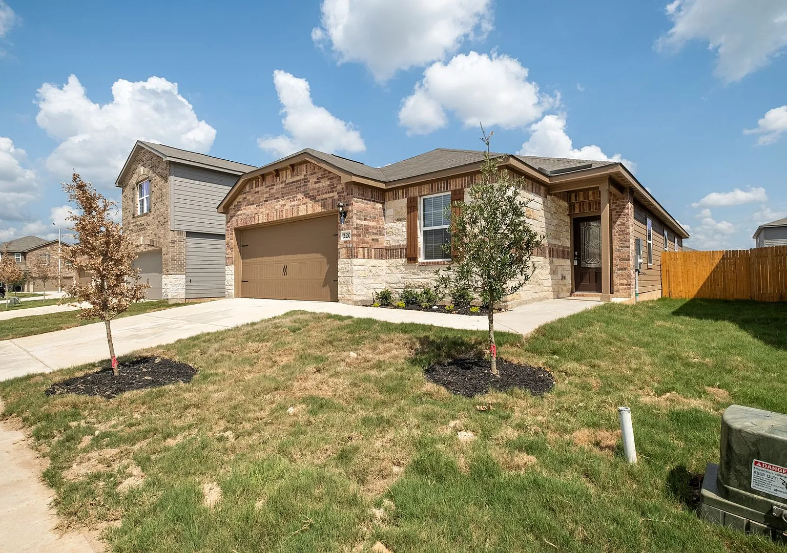 Beautiful 4 Bedroom, 2 Bath, Home in Liberty Hill — Photo 1