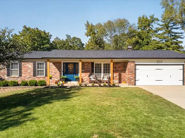 307 Surf Ct, Ballwin, MO 63021