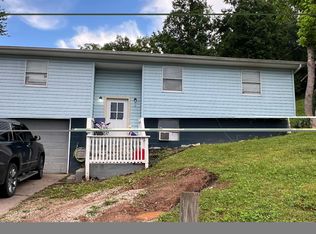 71 Ridge Rd, Wayne, WV 25570