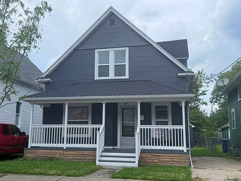 264 Knower St — Photo 1