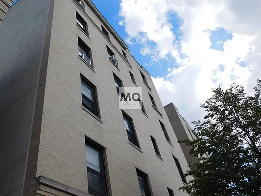 Rented by MQ Realty LLC | media 4