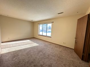 2736 4th Ave N APT 6, Fort Dodge, IA 50501