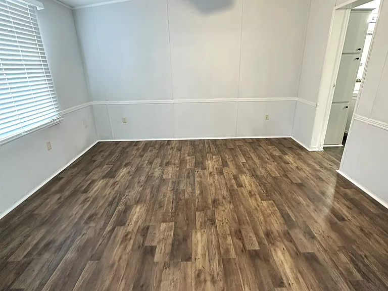 112 Josie Ct — Photo 6