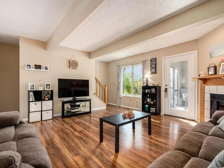 6985 Muirfield Dr — Photo 4