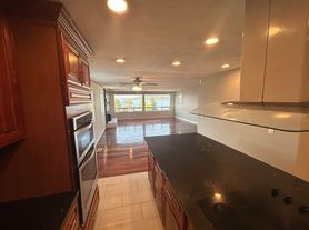 3 bed/ 2 bath Two Story House overlooking Lake Washington, $3,345/mo.