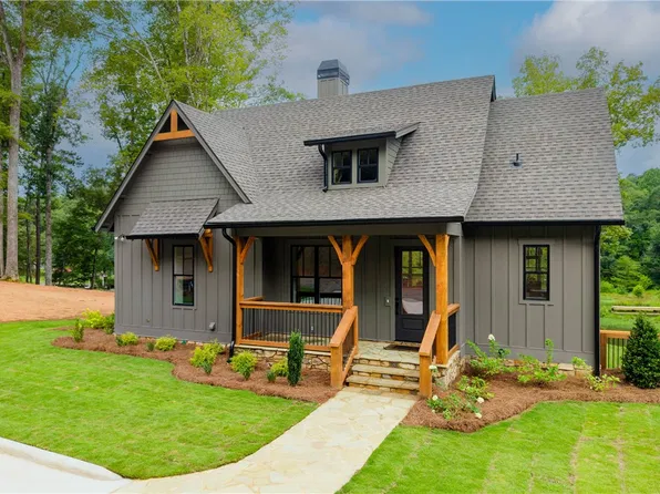 56 Waterfront Way, Alexander City, AL 35010