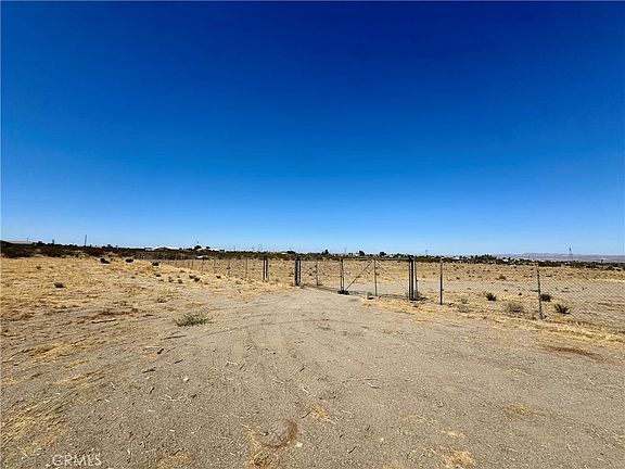 3rd image of 0 Camellia Rd