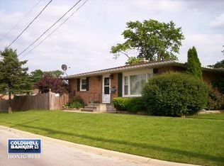 1824 N Center St, Crest Hill, IL 60403