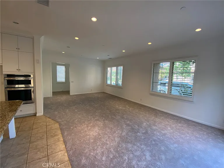 72 Gardenhouse Way — Photo 10