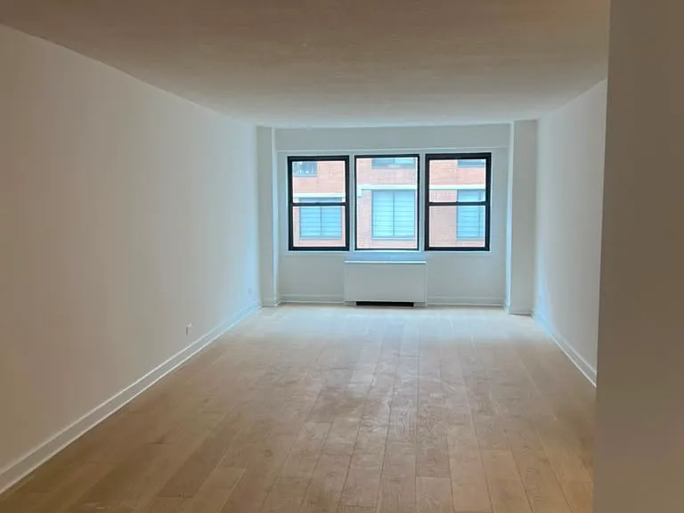 520 E 81st St #9L — Photo 12