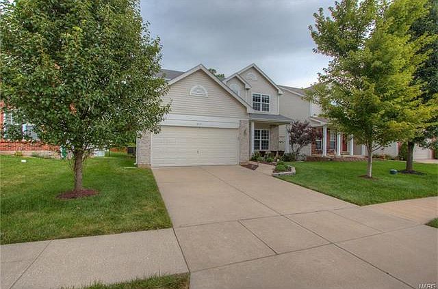 1st image of 575 Bluffs View Ct