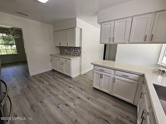4th image of 721 TARA FARMS Drive