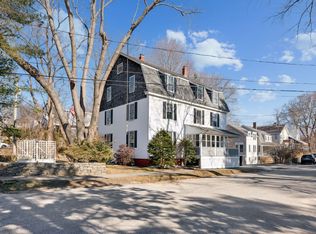 2 Cottage Ln APT 2, Cape Elizabeth, ME 04107