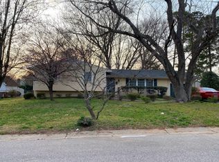 908 Pond St, Cary, NC 27511