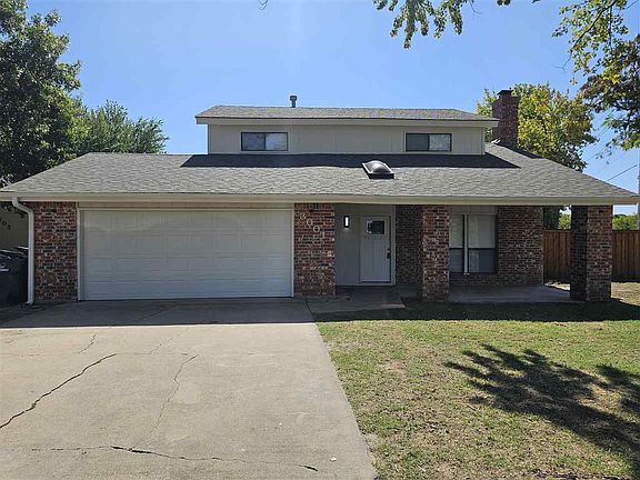 3rd image of 3001 NE Kingsbriar Dr