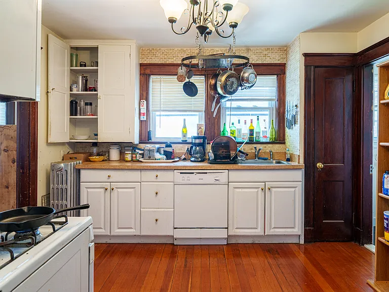 8 Niles St #2D — Photo 10