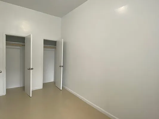 Rented by REAL New York | media 32