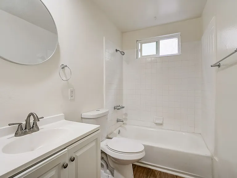 630 N Kingsley Dr #1 — Photo 11