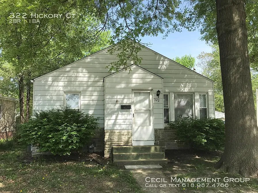 322 S Hickory St photo 1