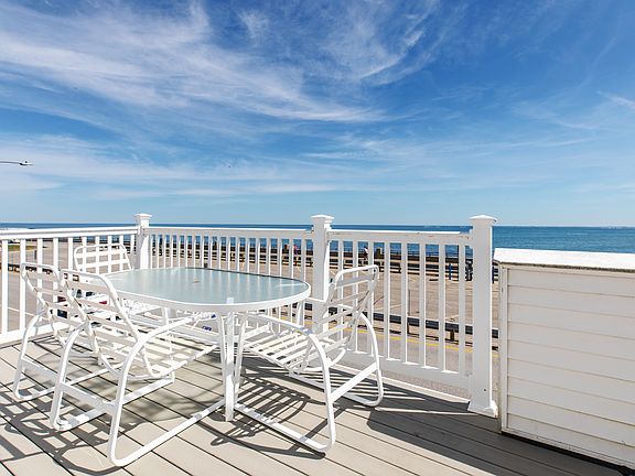 2nd image of 487 Ocean Blvd #3