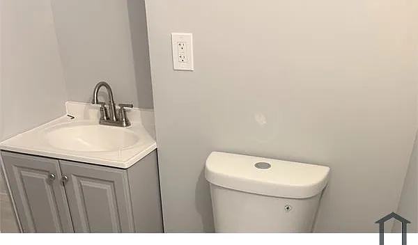 18 Eagle Ave #3 — Photo 2