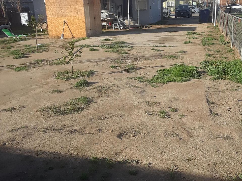 2nd image of 906 Casino St