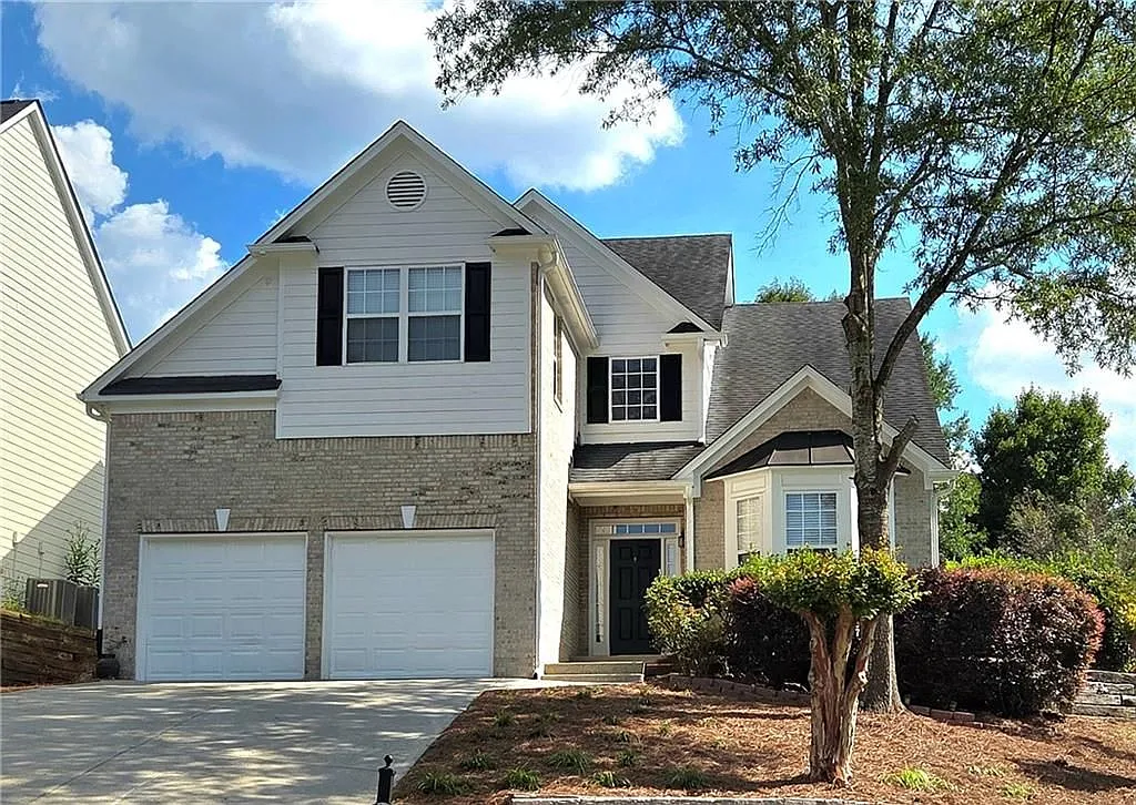 4 bed, 3.0 bath, 2908 sqft, $2,395 — Photo 1