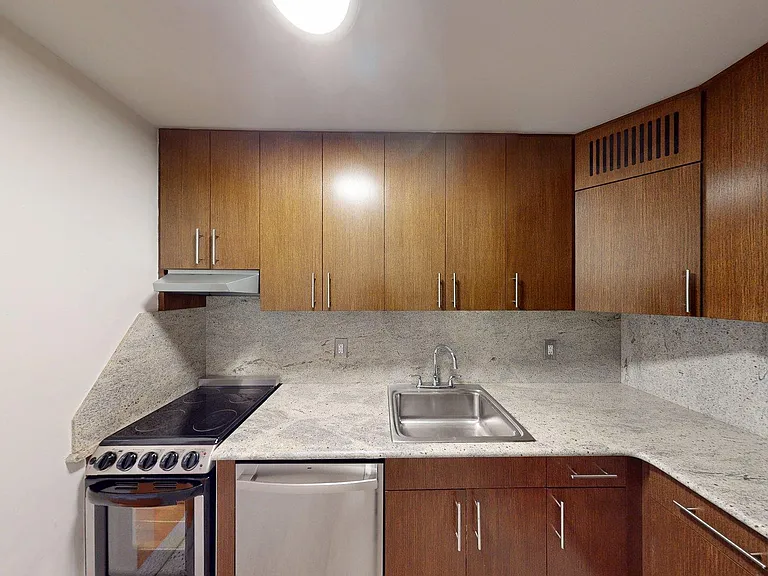 284 Mott St #7G — Photo 7