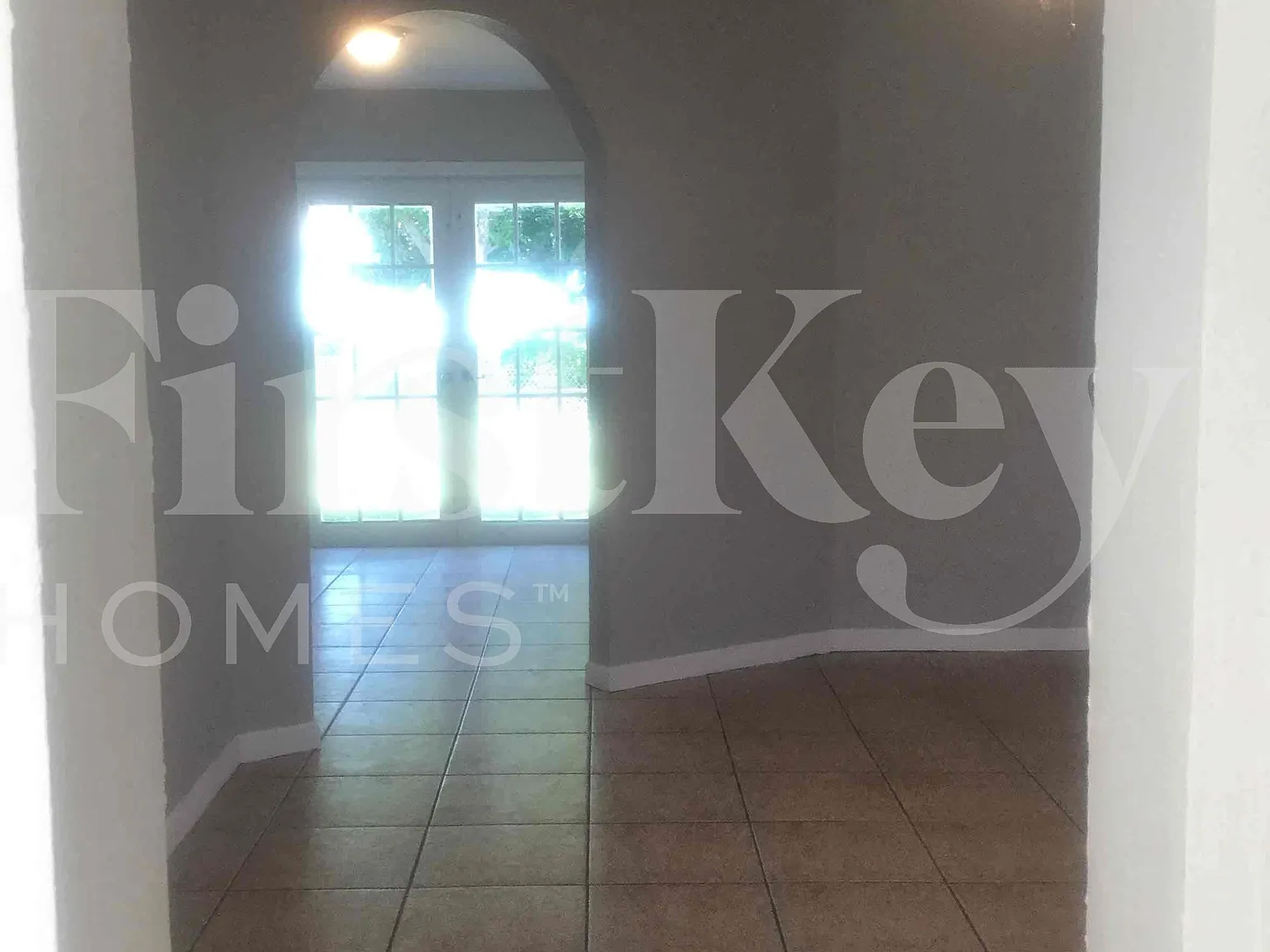4 bed, 2.0 bath, 1371 sqft, $3,530 — Photo 2