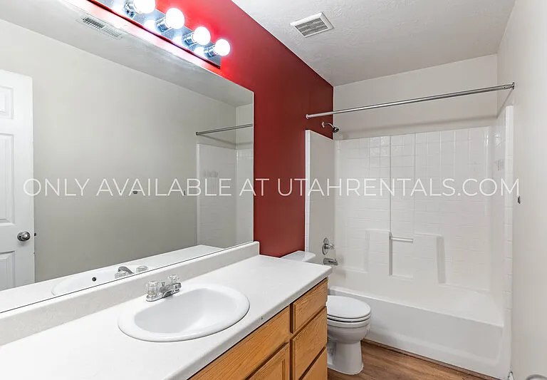 1156 S 1420 E — Photo 14