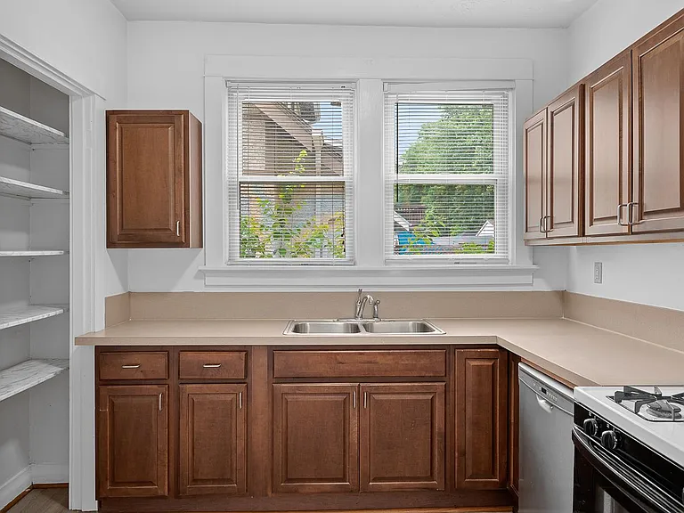 2890 Romana Pl #1 — Photo 15