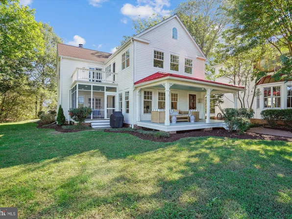 114 1st St, Oxford, MD 21654