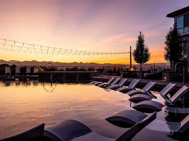 Solana Lucent Station — Photo 10