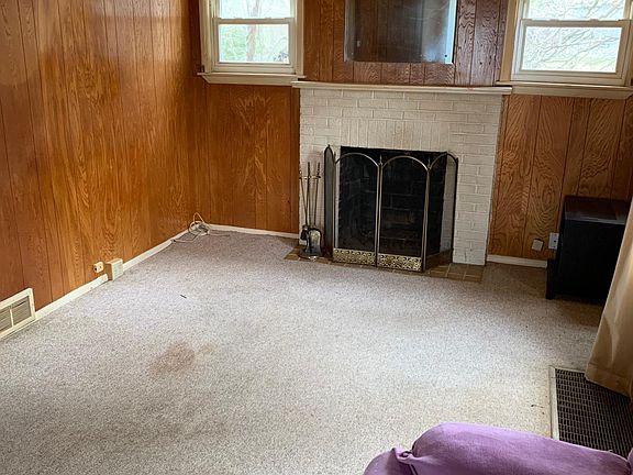 3rd image of 98 Ferguson Dr