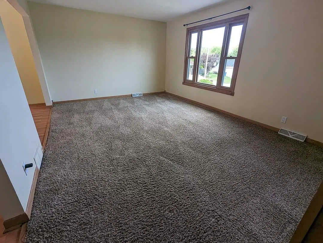 3 bed, 1.5 bath, 1250 sqft, $2,000 — Photo 4